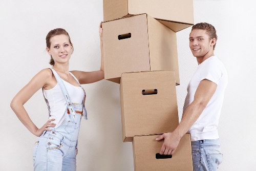 Northwood moving service with labelled boxes and careful room-by-room setup